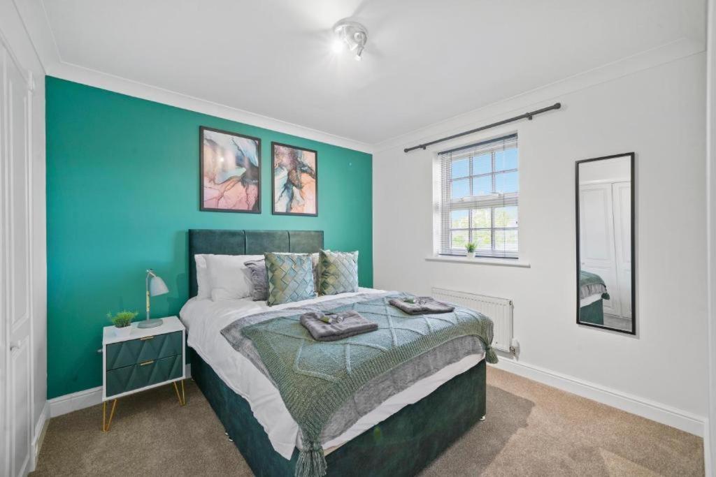 Stylish House Sleeps 10 * York