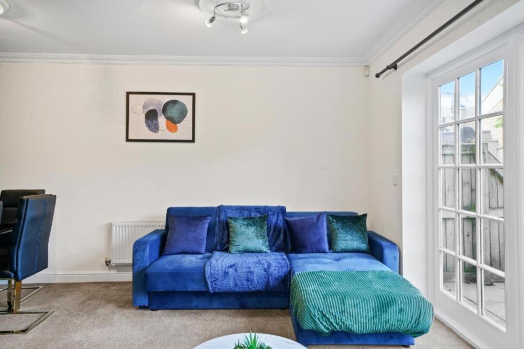 Holiday home Stylish House Sleeps 10