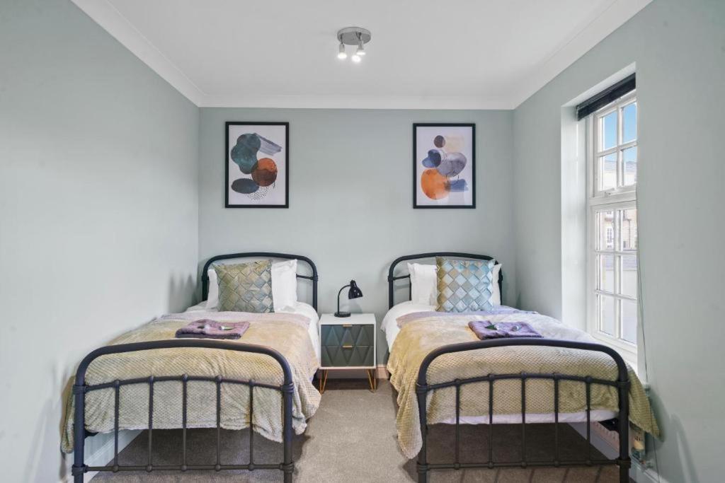 Stylish House Sleeps 10 Holiday home *