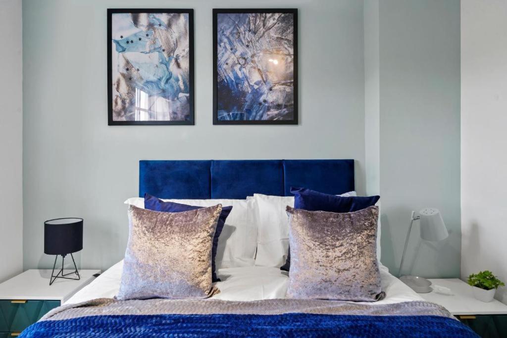 Stylish House Sleeps 10 York
